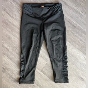 Lucy Black Leggings with Ruched Detail